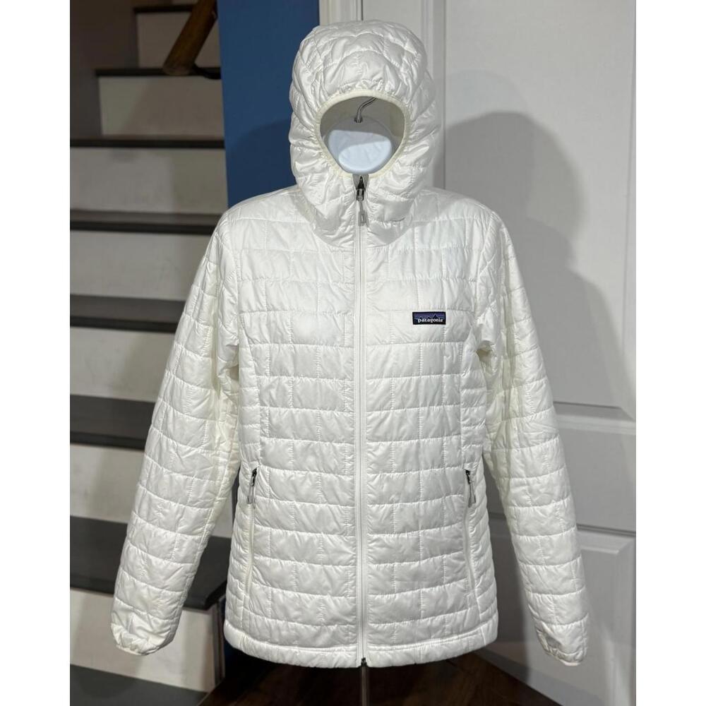 Women's Size Medium Patagonia Nano Puff Hooded Full Zip Insulated White Jacket